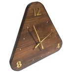 ساعت دیواری کلاسیک چوبی مثلث